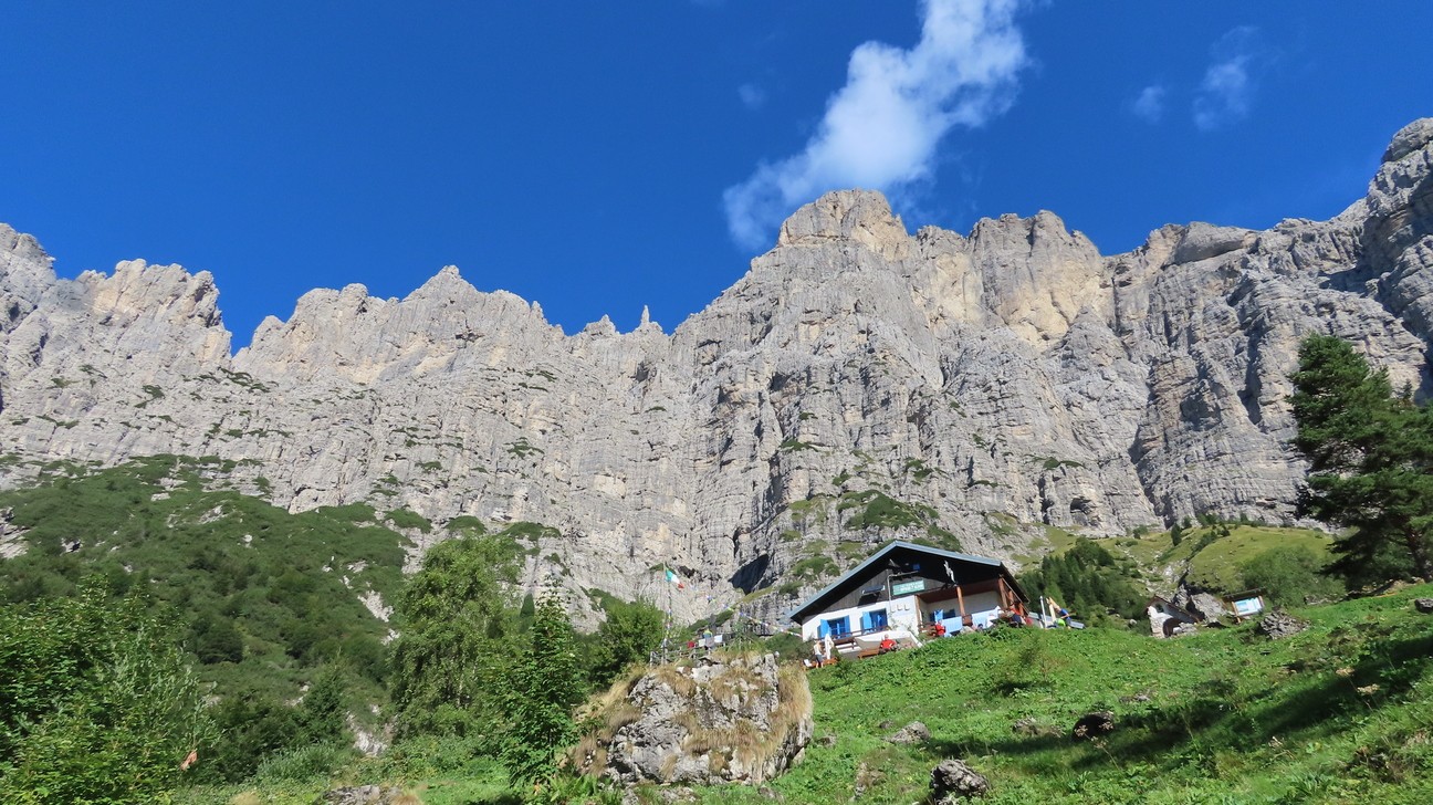 1 Rifugio VII Alpini al Pis Pilon